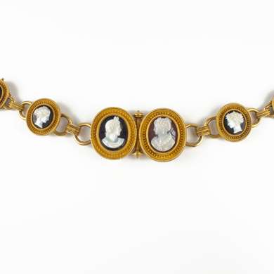 Etruscan Revival necklace gold and cameos
circa 1870