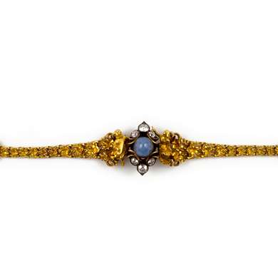 Bracelet néo renaissance en or, cabochon de saphir étoilé et diamants 