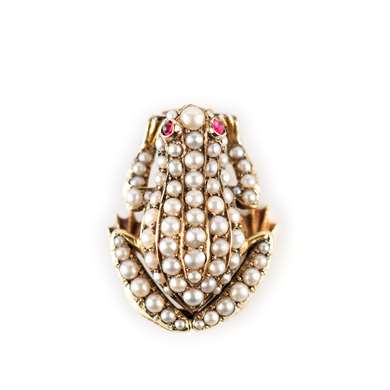 Late victorian gold and pearl Frog brooch