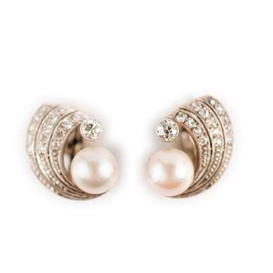 Pearl and diamond earclips