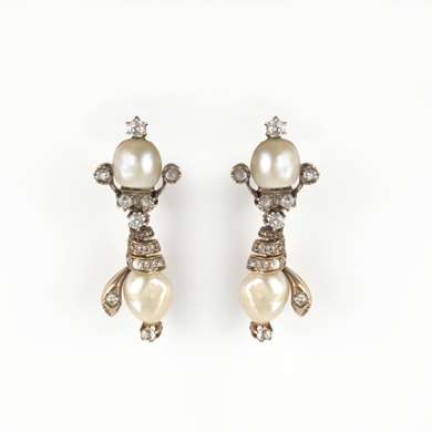 Boucles d'oreilles or, perles et diamants 
