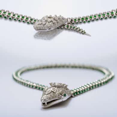 Gold and emerald cabochons necklace and bracelet set
