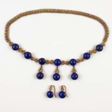 A gold and lapis lazuli necklace